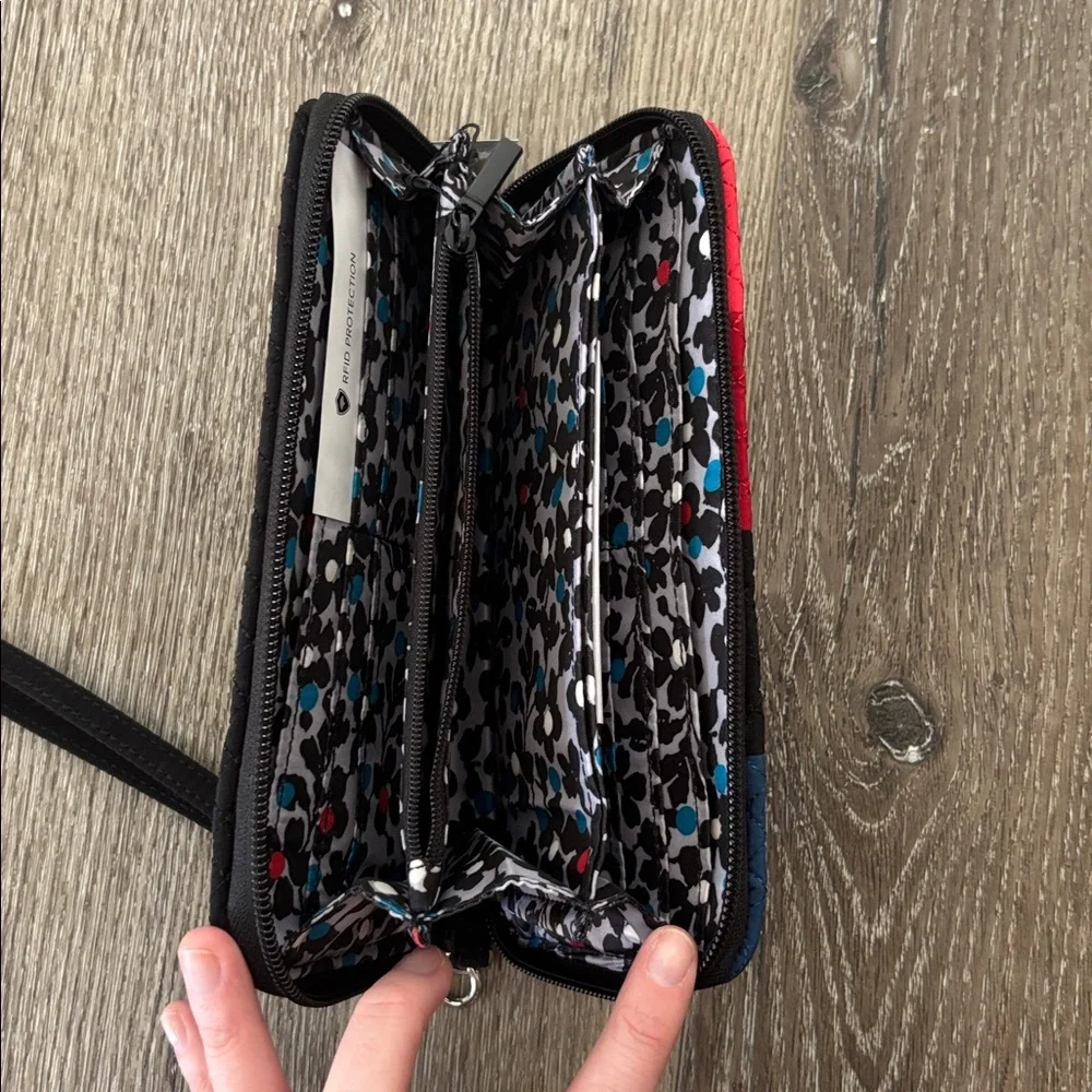Vera Bradley Iconic RFID Accordion Wristlet - “Winter Patchwork” design - NWT